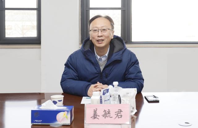 东北农大食品学院院长姜毓君教授莅临花花牛乳业集团调研